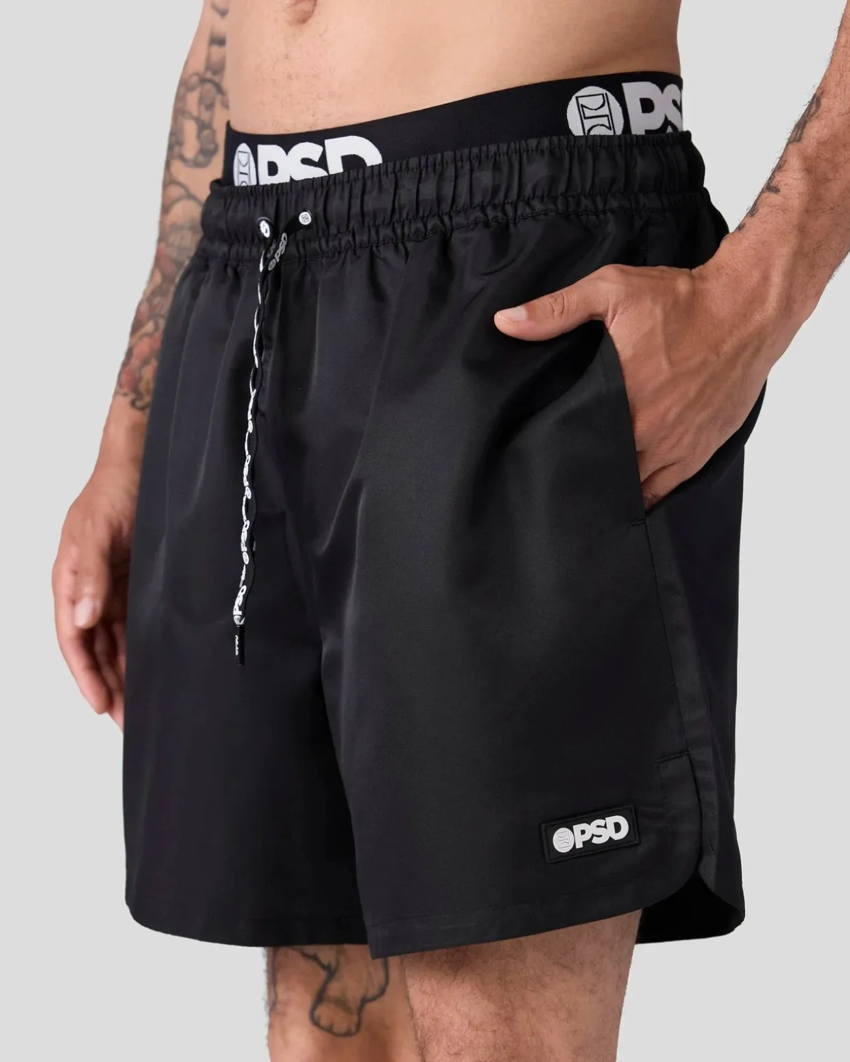 Black Essential Short