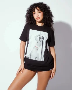 Izzy Guedes Tee